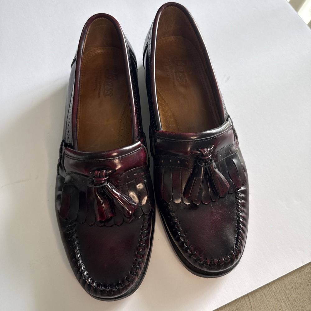 G H Bass "Jeremy"  Tasseled Kilted Handcrafted Leather Weejuns  US Sz 9 1/2